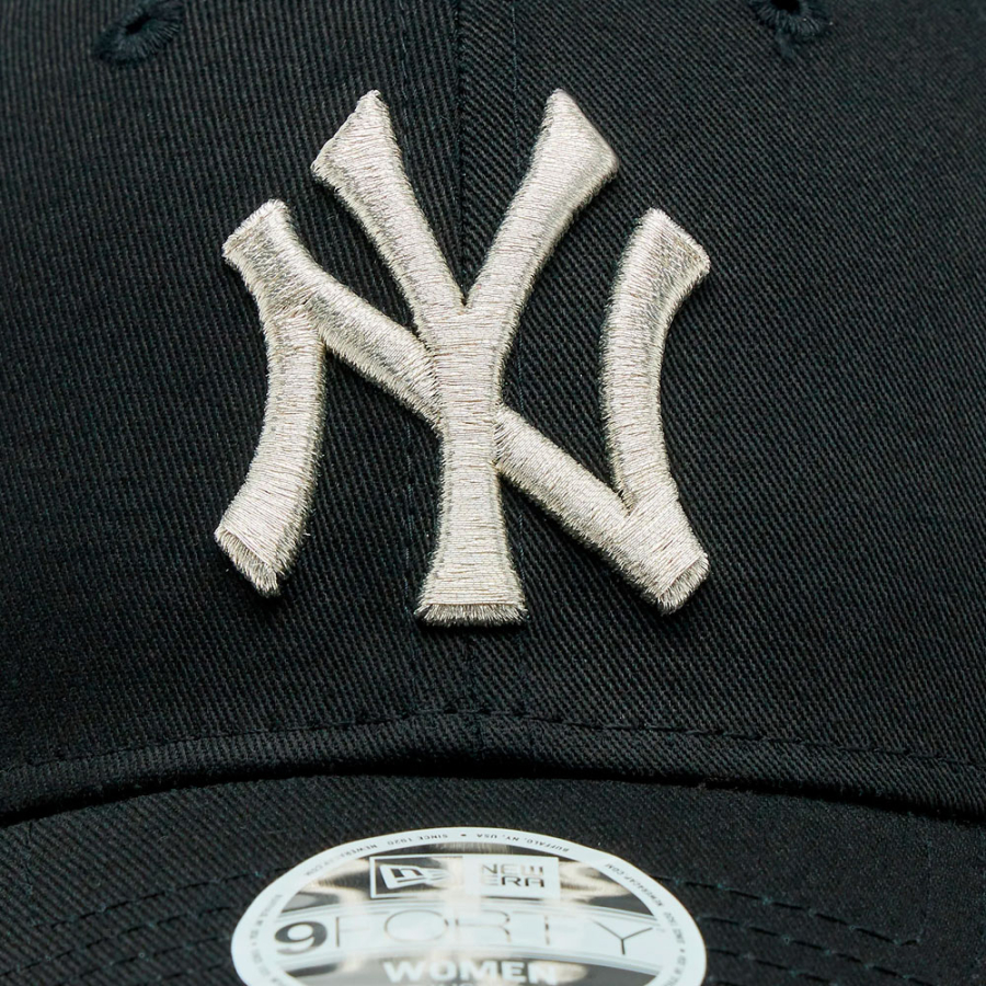 metallic-logo-cap metallic-logo-cap