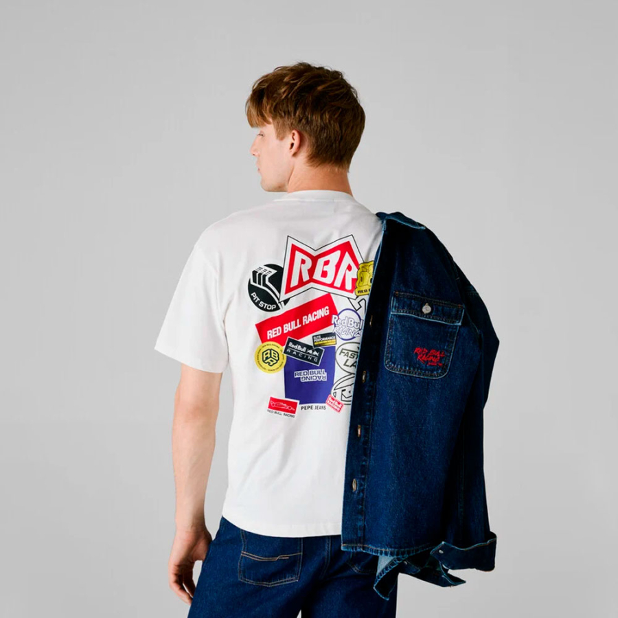 maglietta-comoda-con-stampa-sul-retro