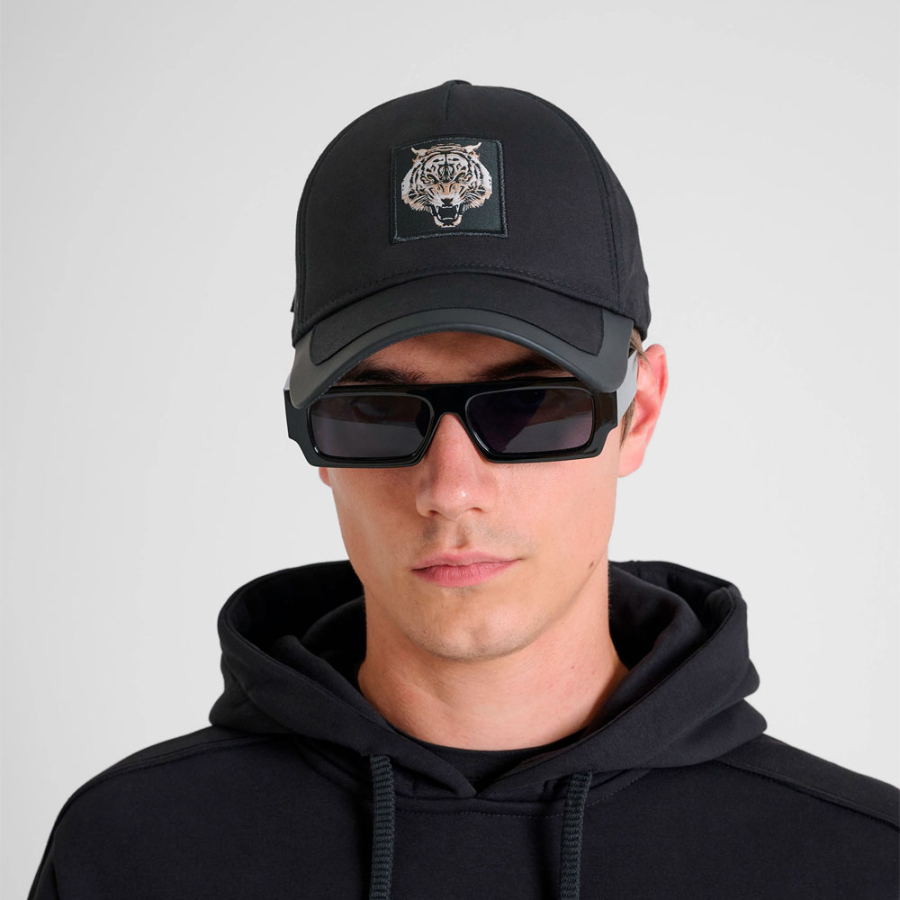 gorra-con-visera-estilo-baseball-con-parche-de-tigre