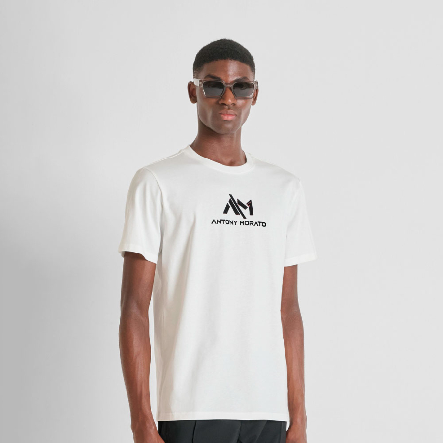 camiseta-com-logotipo-impresso