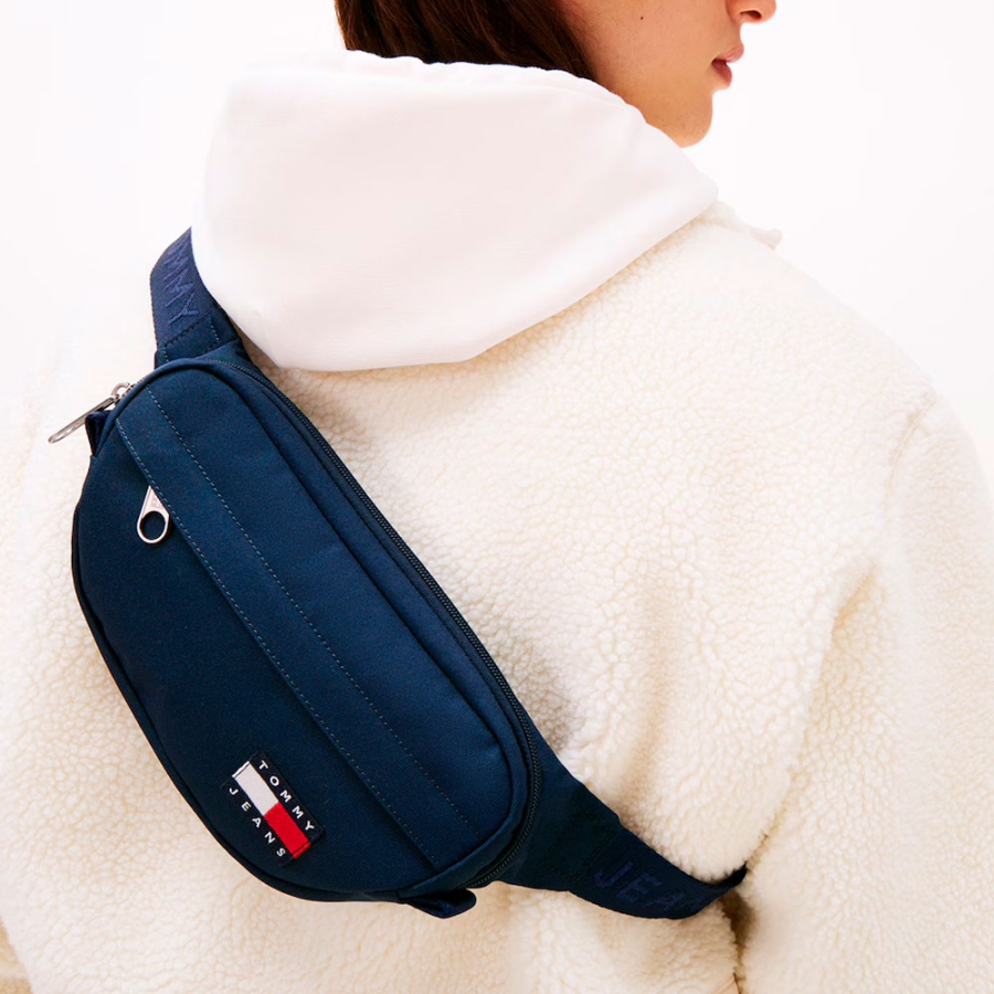 sac-ceinture-essentiel-avec-inscription sac-ceinture-essentiel-avec-inscription
