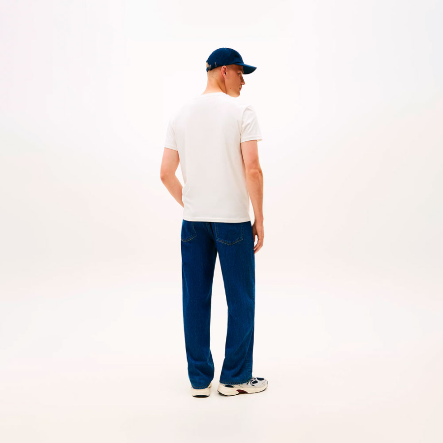 t-shirt-girocollo-con-toppa