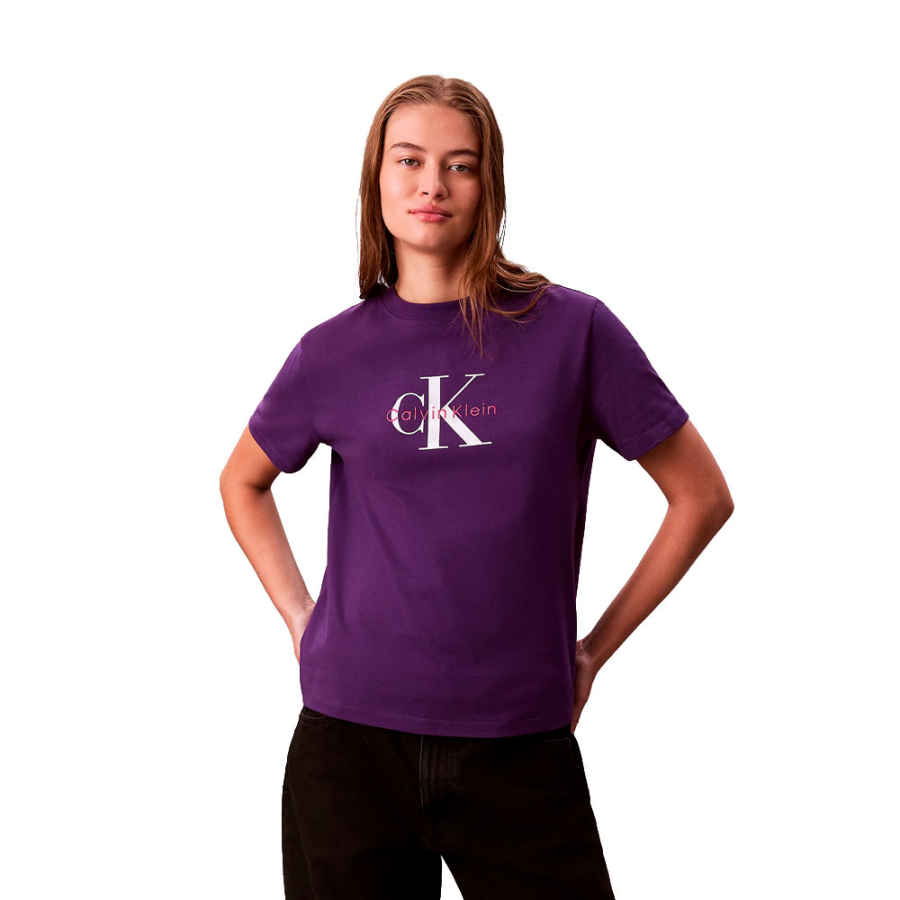 camiseta-con-logo-monograma camiseta-con-logo-monograma