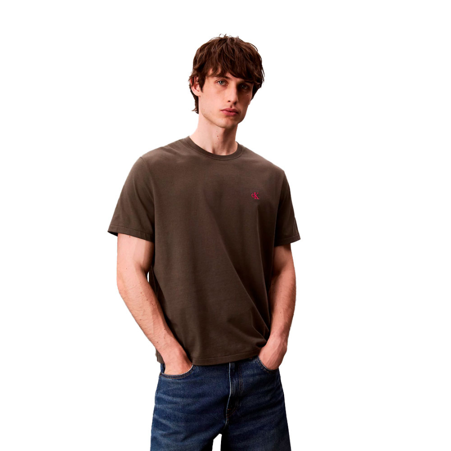 loose-fitting-t-shirt-with-embroidered-monogram loose-fitting-t-shirt-with-embroidered-monogram