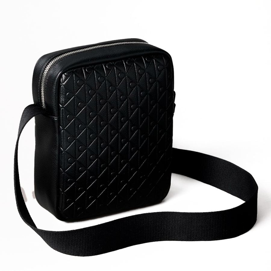 bolsa-de-reporter-com-logotipo-iconico-gravado