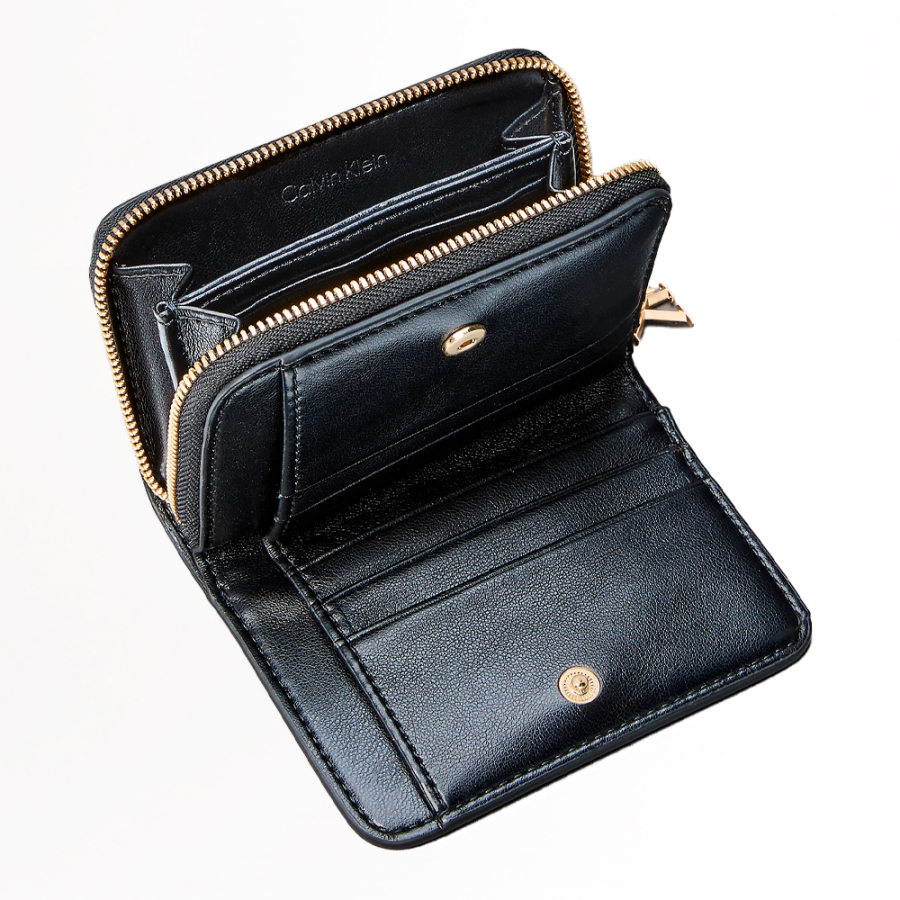 Cartera de piel mediana con cremallera Cartera de piel mediana con cremallera