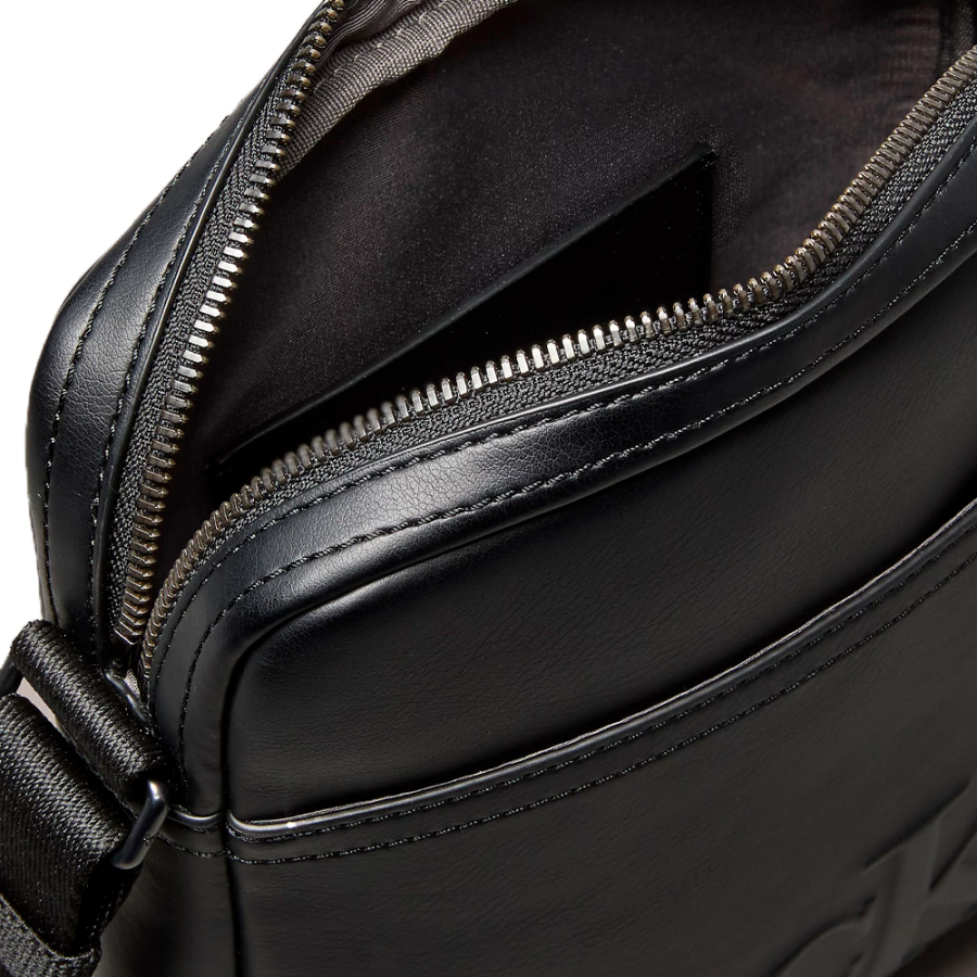 reporter-bag-with-engraved-monogram-logo