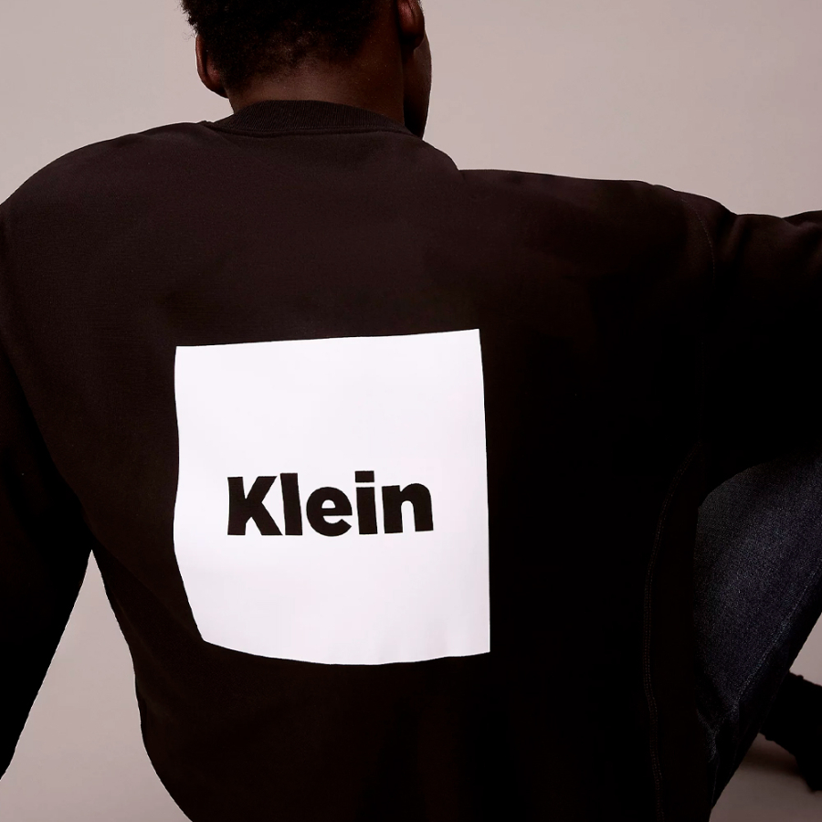 high-quality-loose-fitting-fleece-sweatshirt-with-graphic-logo