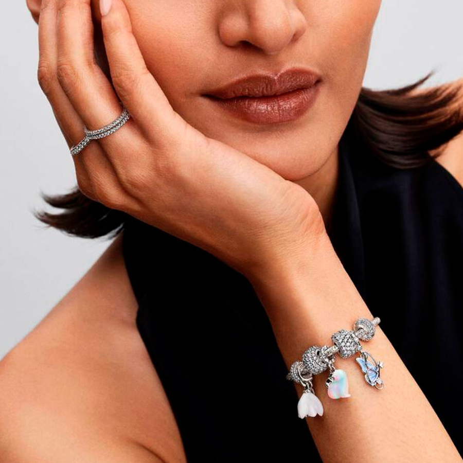 polar-bear-mother-and-cub-pendant-charm-794243c01 polar-bear-mother-and-cub-pendant-charm-794243c01