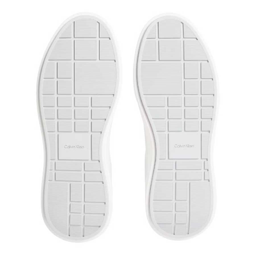 chaussure-a-lacets-a-semelle-epaisse