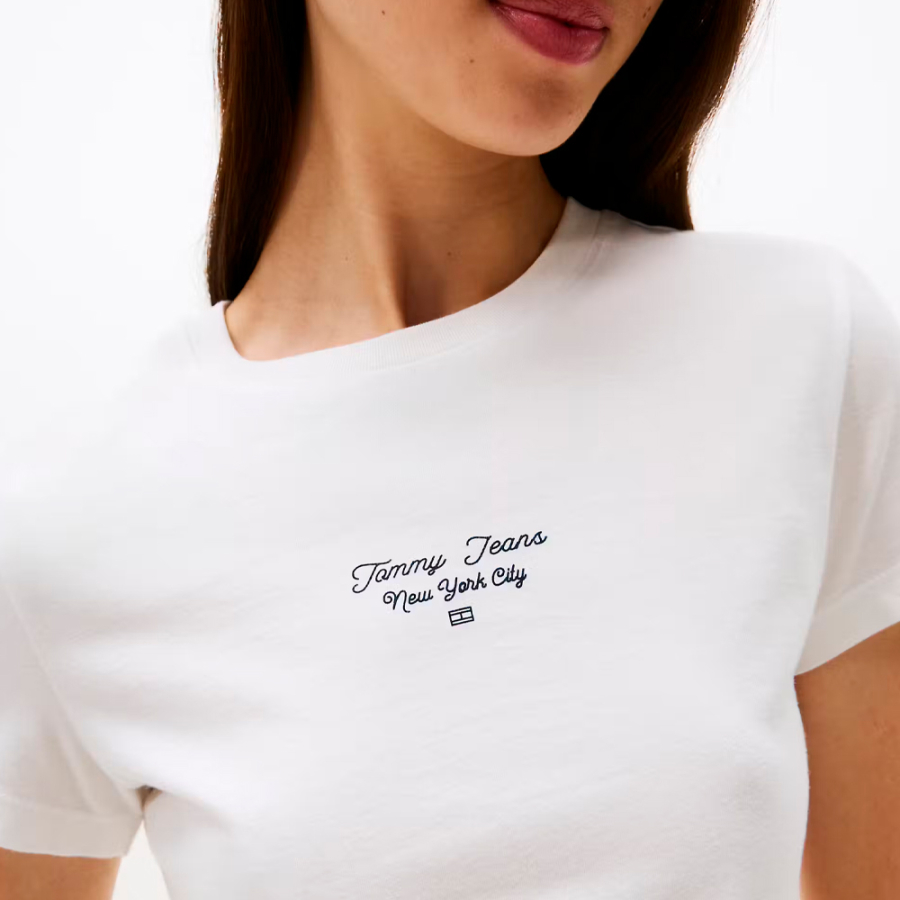 camiseta-de-malha-slim-fit-com-logotipo