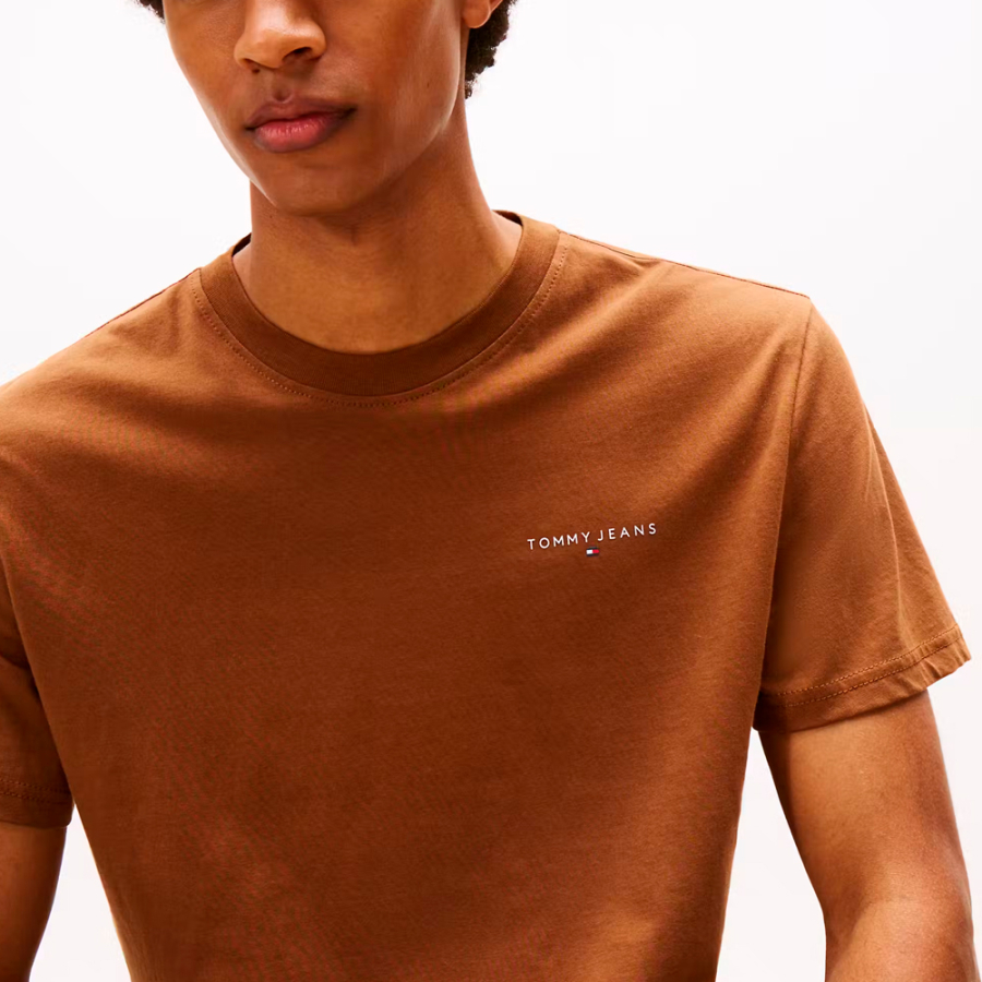 schmales-t-shirt-mit-linearem-logo