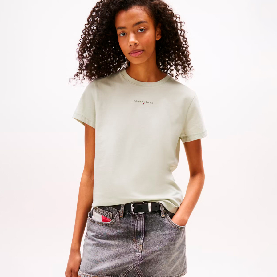 camiseta-de-cuello-redondo-con-logo-lineal camiseta-de-cuello-redondo-con-logo-lineal