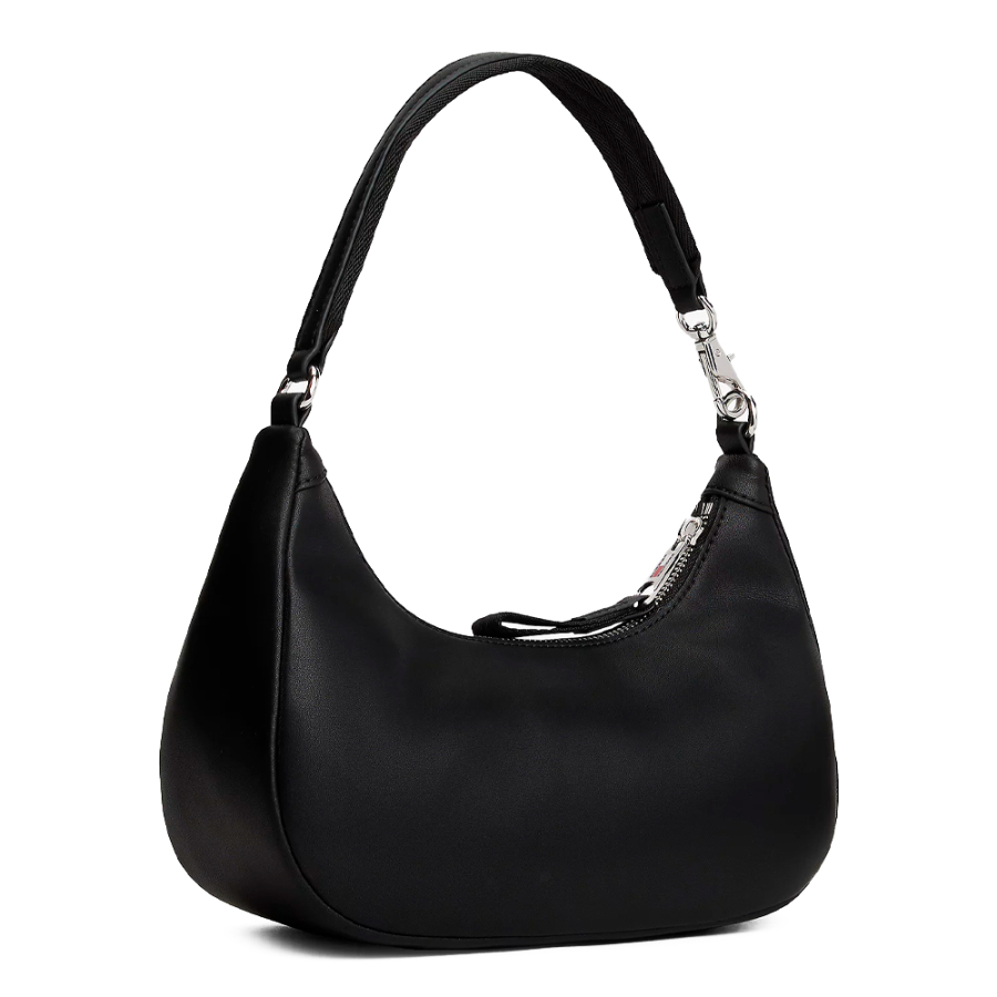 sac-a-bandouliere-avec-logo-metallique sac-a-bandouliere-avec-logo-metallique