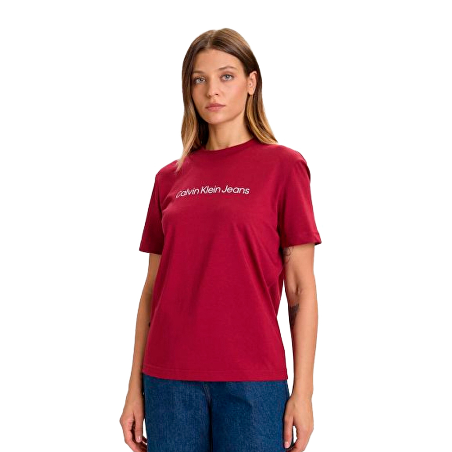 camiseta-com-logotipo-classico