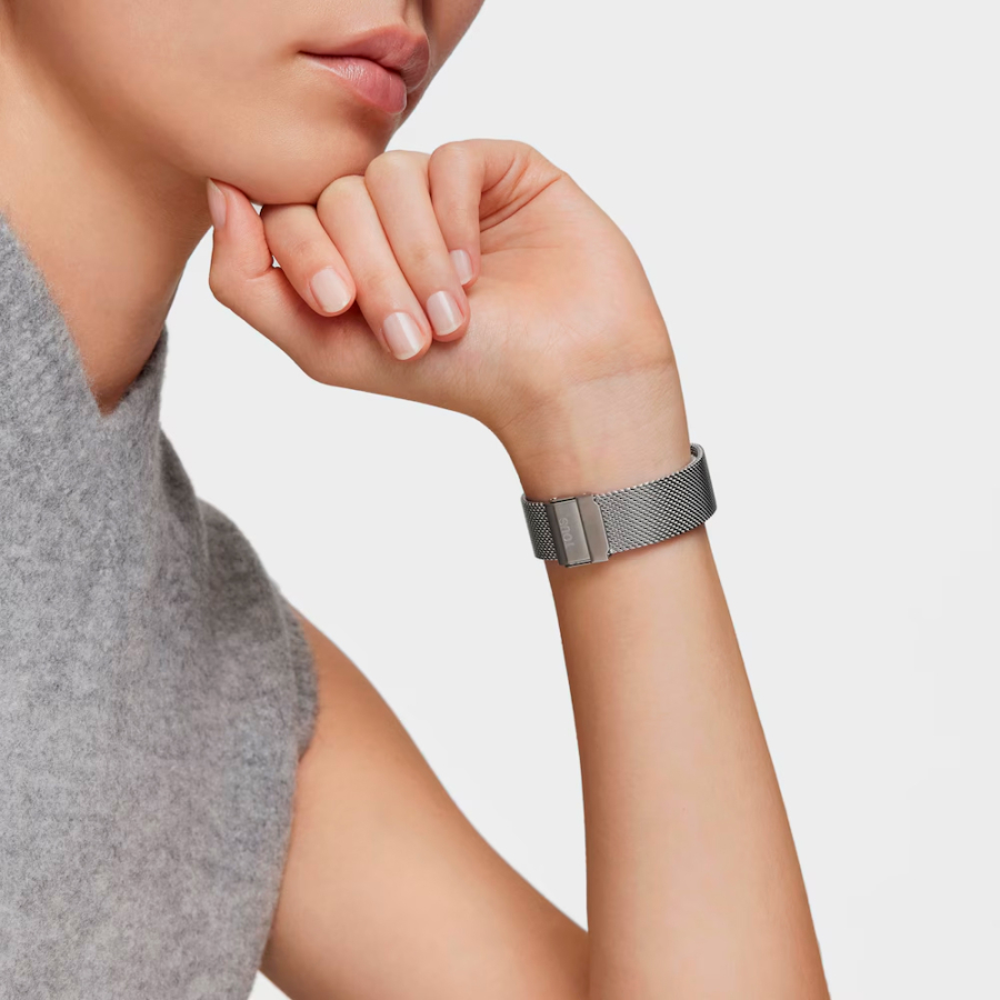 analoge-uhr-mit-stahlarmband-und-aluminiumgehause-in-ipg-goldfarbe-tous-s-mesh-mirror analoge-uhr-mit-stahlarmband-und-aluminiumgehause-in-ipg-goldfarbe-tous-s-mesh-mirror