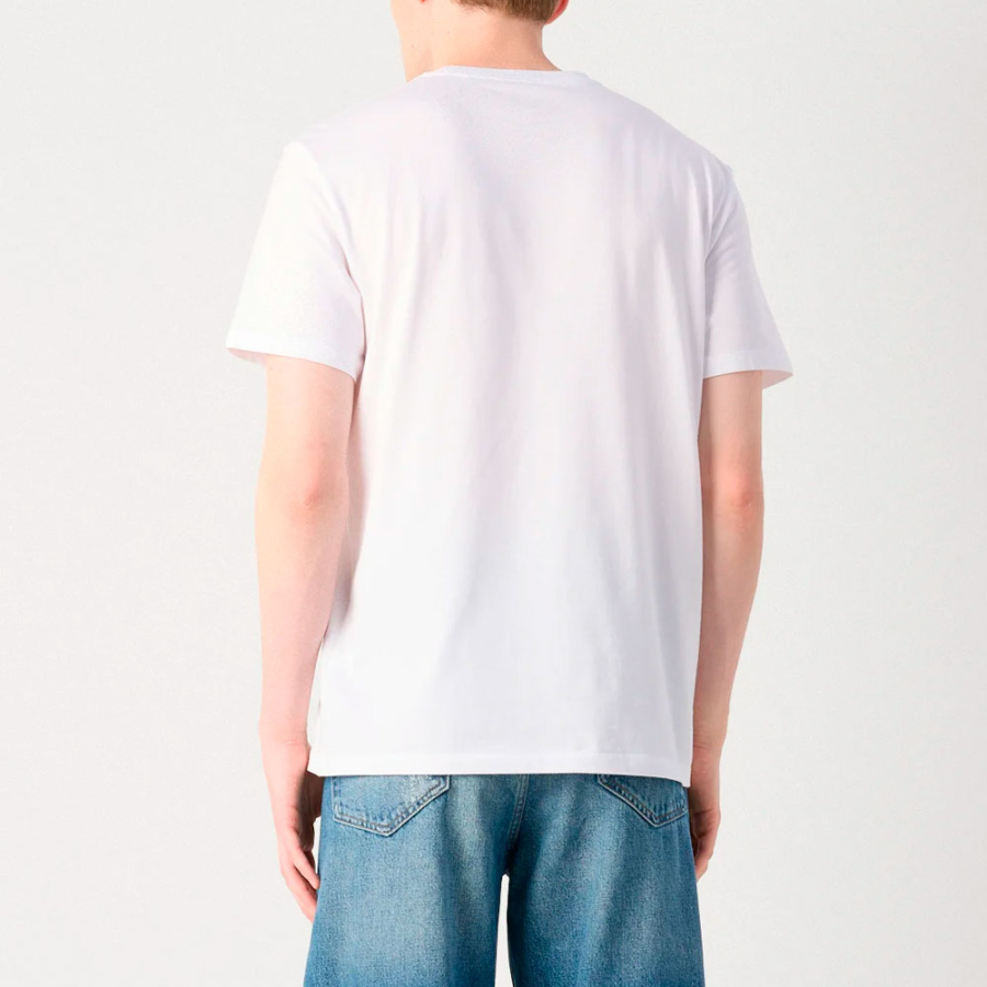 camiseta-com-logo-grafico camiseta-com-logo-grafico