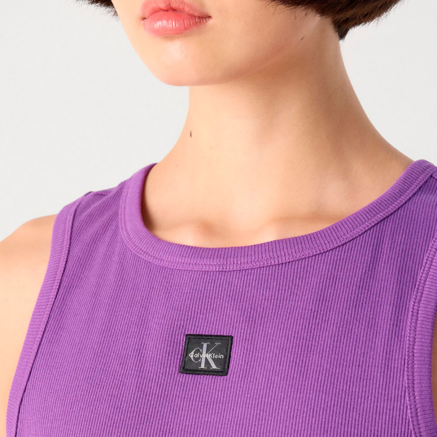 canotta-a-coste-con-monologo-intrecciato