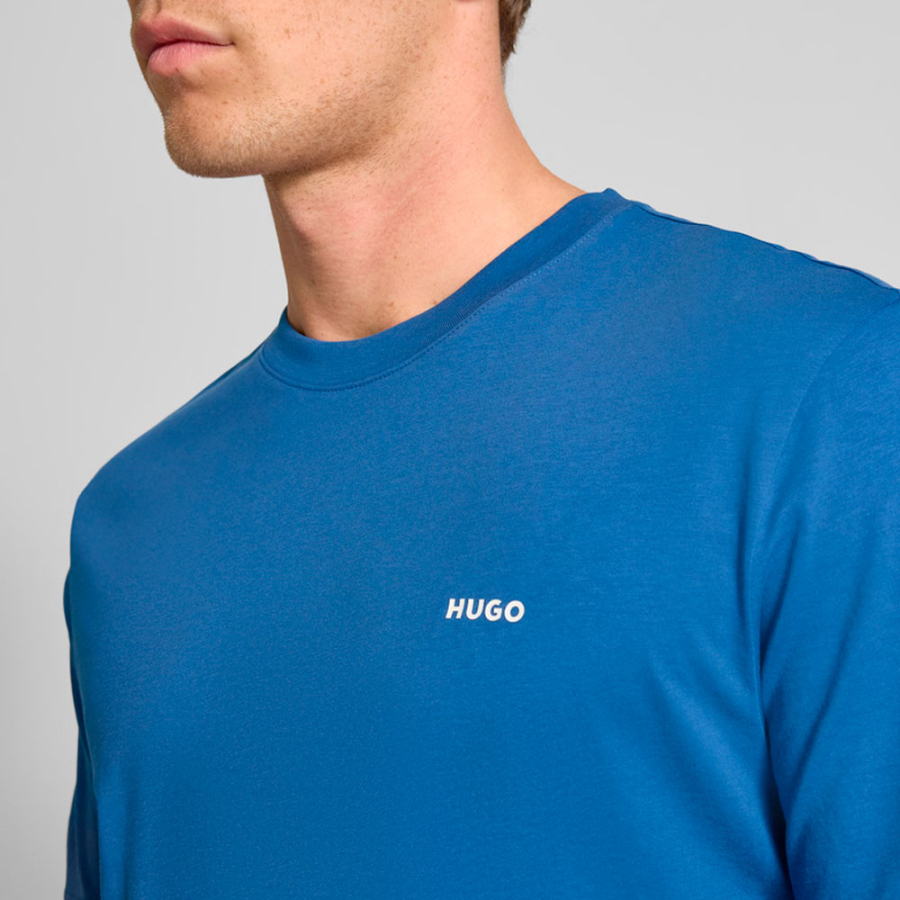 camiseta-com-logotipo-estampado camiseta-com-logotipo-estampado