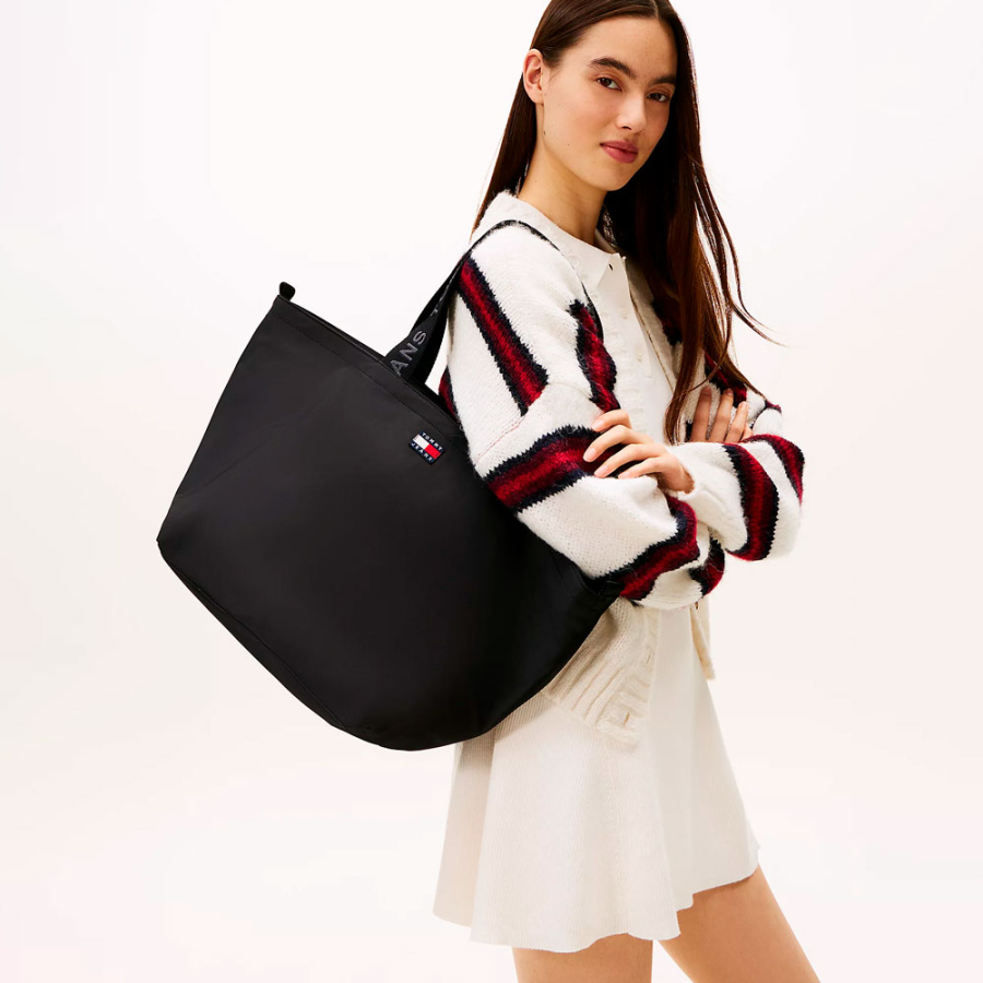 essential-tote-bag-with-inscription essential-tote-bag-with-inscription