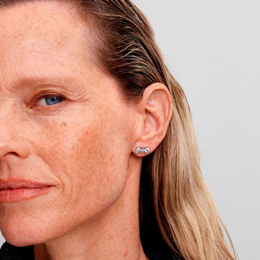 boucles-d-oreilles-a-clous-noeud-scintillant-293506c01 boucles-d-oreilles-a-clous-noeud-scintillant-293506c01