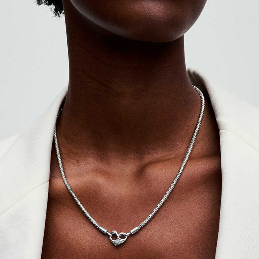 studded-chain-necklace-392451c00 studded-chain-necklace-392451c00