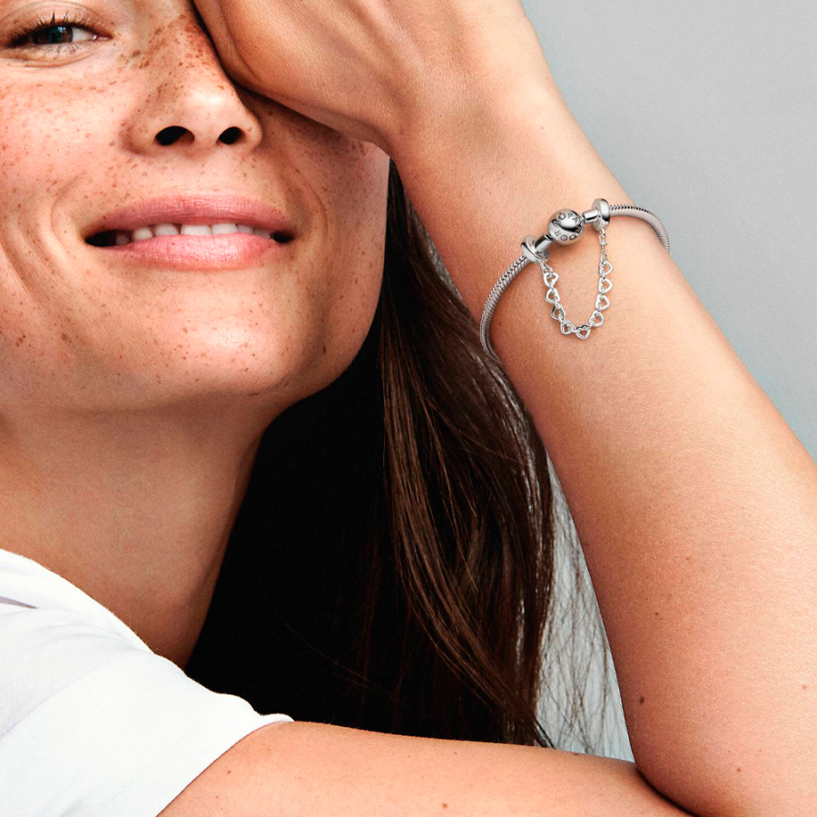 catena-di-sicurezza-con-cuori-collegati-792274c00