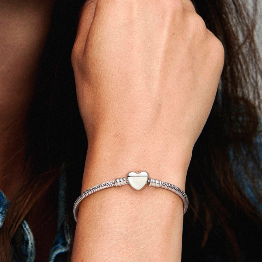 moments-bracelet-snake-chain-design-with-heart-clasp-599206c00 moments-bracelet-snake-chain-design-with-heart-clasp-599206c00