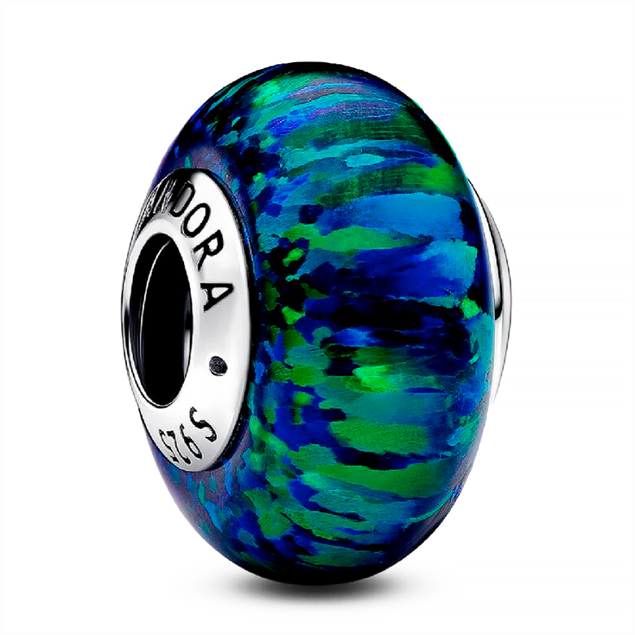 opaleszierender-gruner-anhanger-791691c04 opaleszierender-gruner-anhanger-791691c04