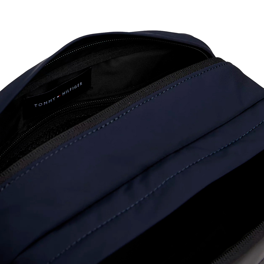 necessaire-com-etiqueta-metalica-com-o-logotipo necessaire-com-etiqueta-metalica-com-o-logotipo