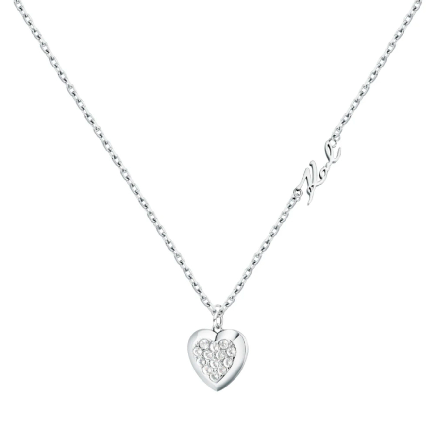 collier-avec-pendentif-en-forme-de-coeur