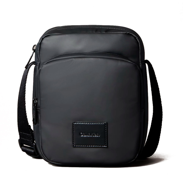 Calvin Klein Sac dos de journaliste utilitaire - U Noir- Ref 63 €