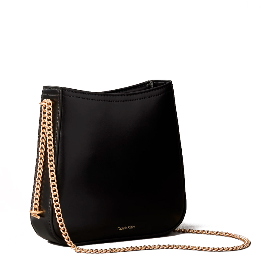 bolsa-de-selim-com-corrente-e-monograma bolsa-de-selim-com-corrente-e-monograma