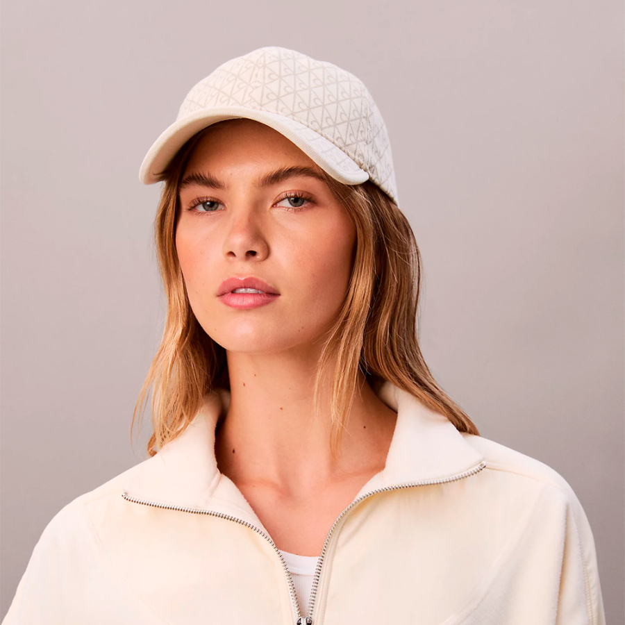 gorra-de-sarga-de-algodon-ajustable-con-logo-emblematico gorra-de-sarga-de-algodon-ajustable-con-logo-emblematico