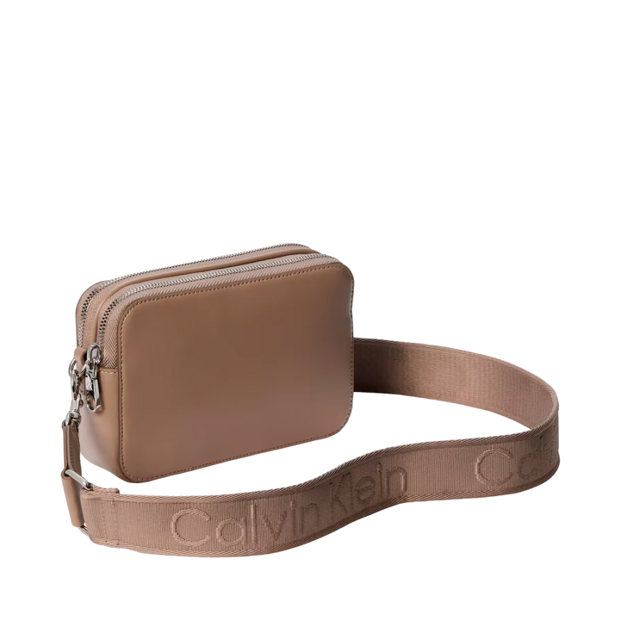 bolsa-de-ombro-conversivel-com-2-alcas bolsa-de-ombro-conversivel-com-2-alcas