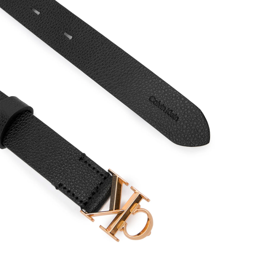 ceinture-en-cuir-avec-boucle-monogrammee-a-micro-perles ceinture-en-cuir-avec-boucle-monogrammee-a-micro-perles