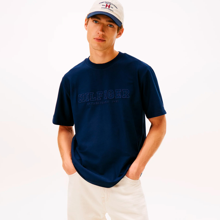 t-shirt-girocollo-con-logo-ricamato