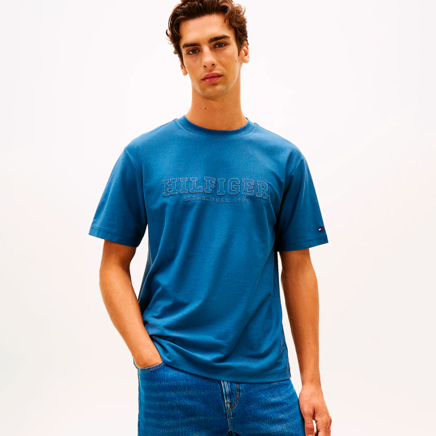 t-shirt-girocollo-con-logo-ricamato