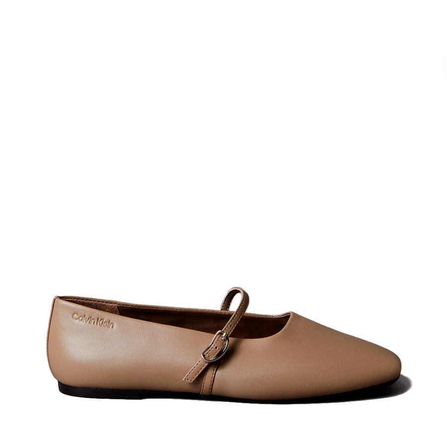 ballerines-en-cuir-a-bout-carre