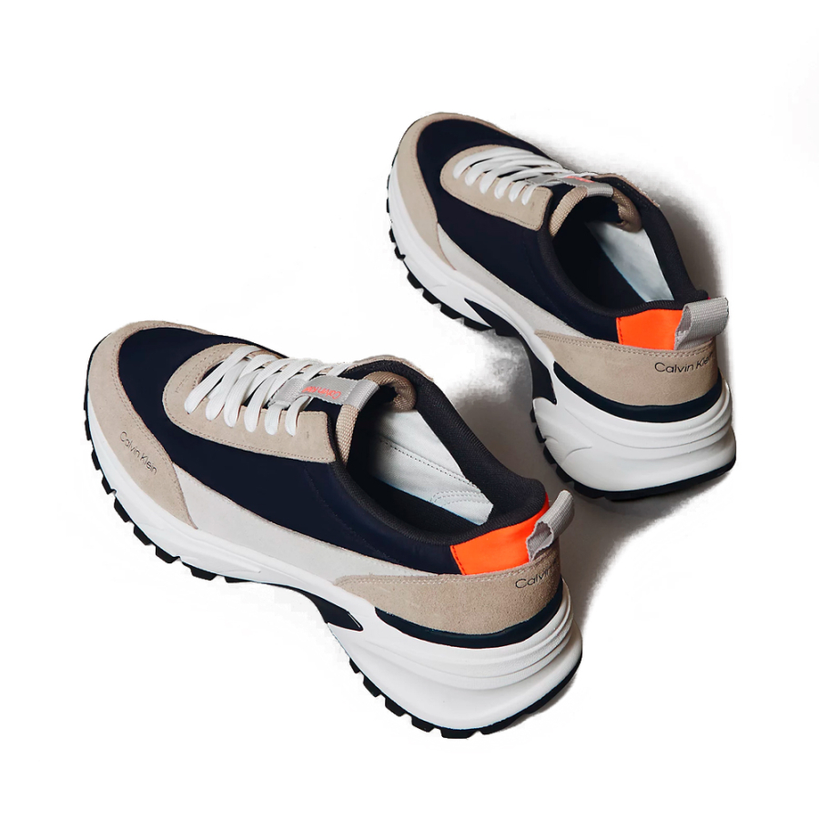 tenis-de-corrida-trailblazer-em-camurca