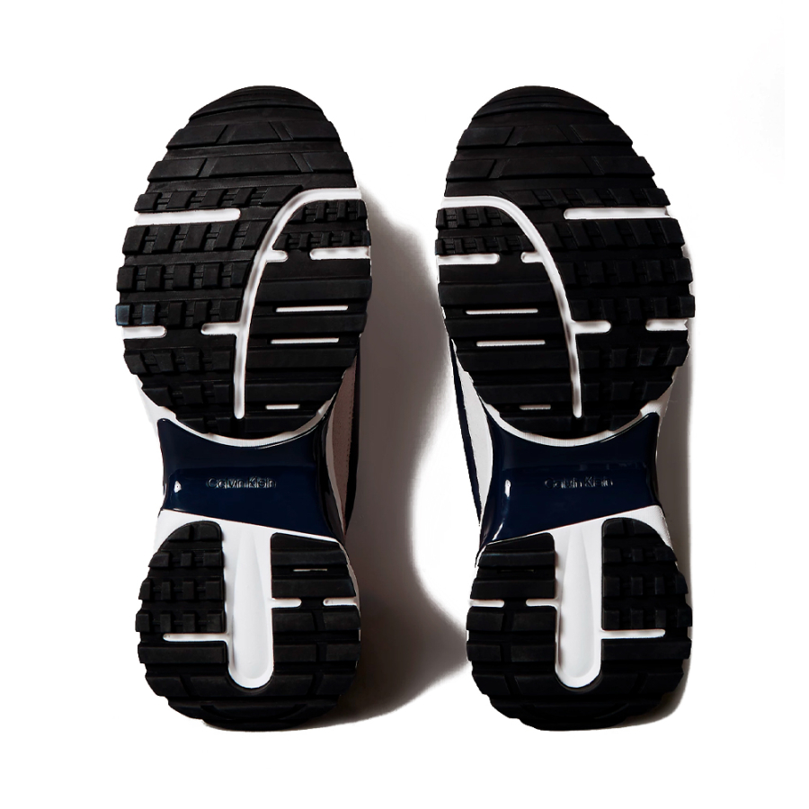 tenis-de-corrida-trailblazer-em-camurca