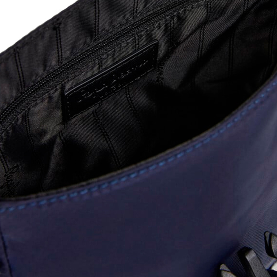 bolsa-de-ombro-estilo-reporter-com-fecho-de-pressao bolsa-de-ombro-estilo-reporter-com-fecho-de-pressao