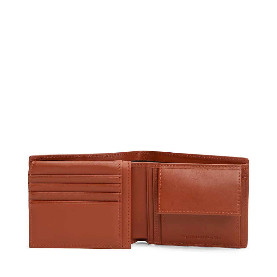 corporate-folding-wallet-with-flap-and-logo