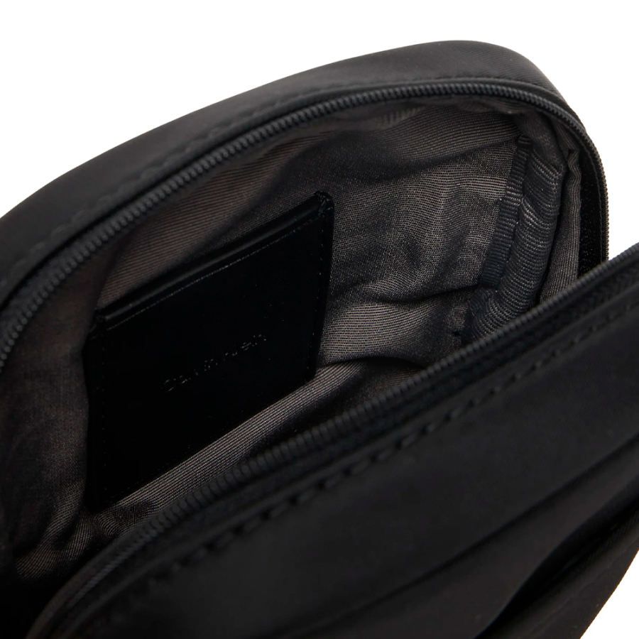 sleek-slim-reporter-crossbody-bag sleek-slim-reporter-crossbody-bag