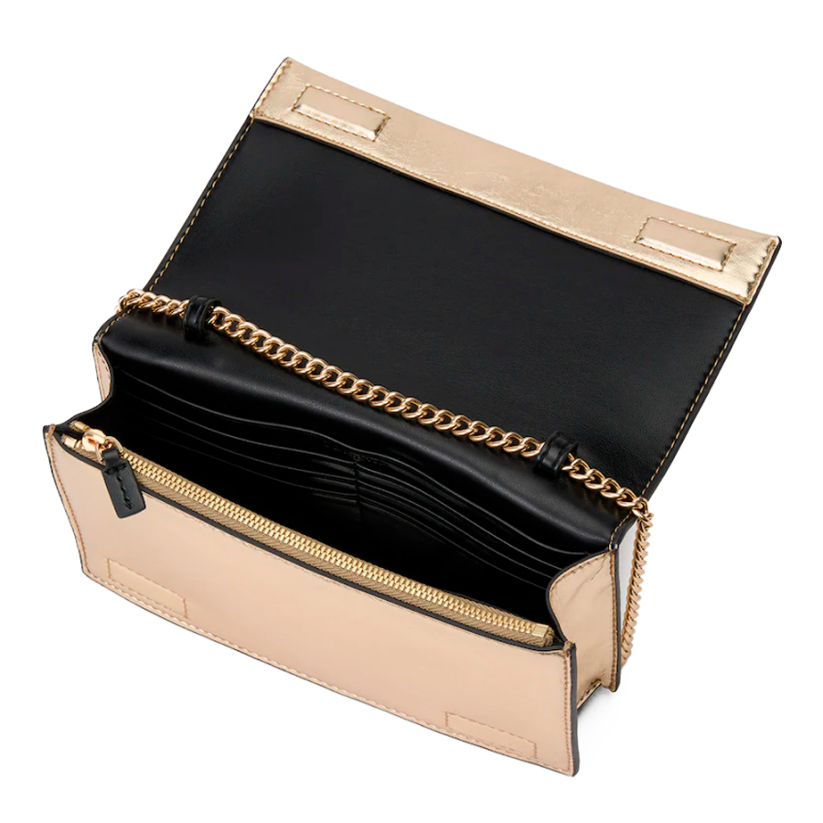 cartera-de-cadena-metalica-con-monograma