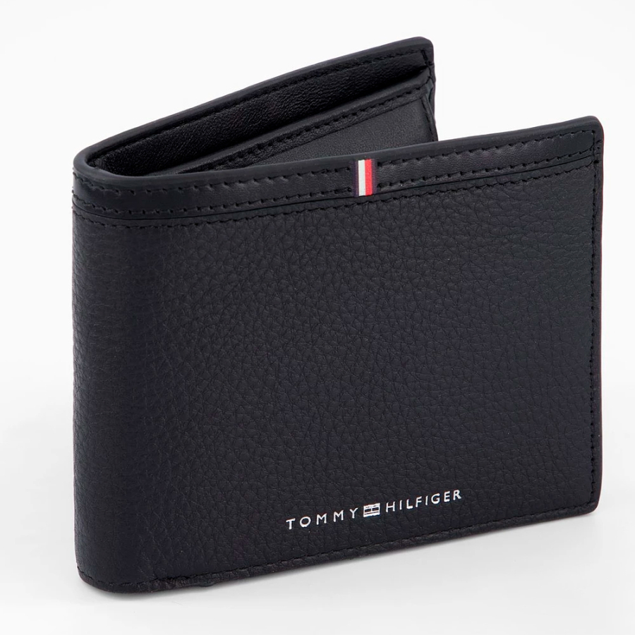 corporate-folding-wallet-with-flap-and-logo