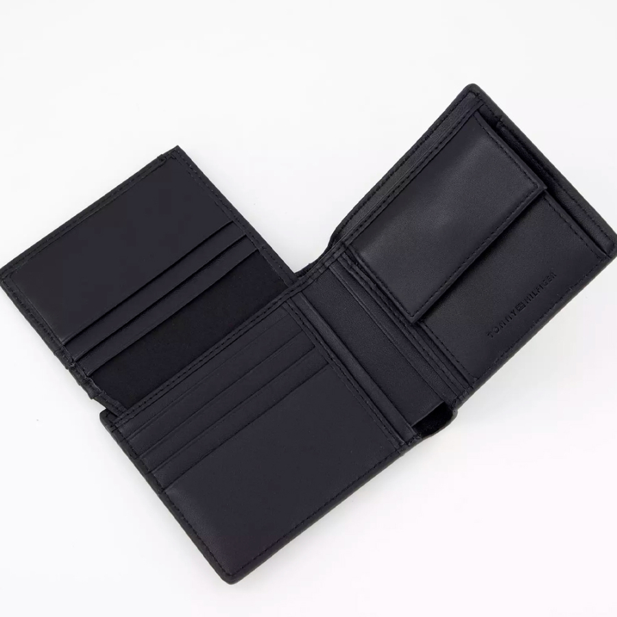 portafoglio-pieghevole-aziendale-con-patta-e-logo portafoglio-pieghevole-aziendale-con-patta-e-logo