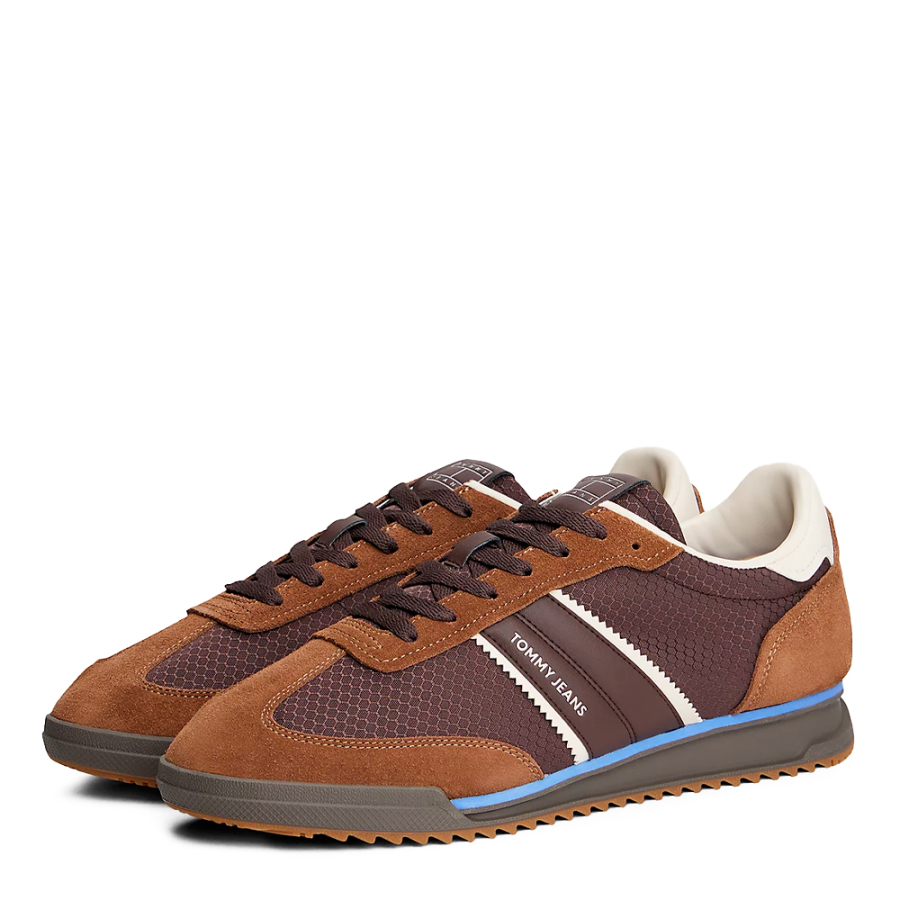 zapatillas-retro-con-mezcla-de-texturas