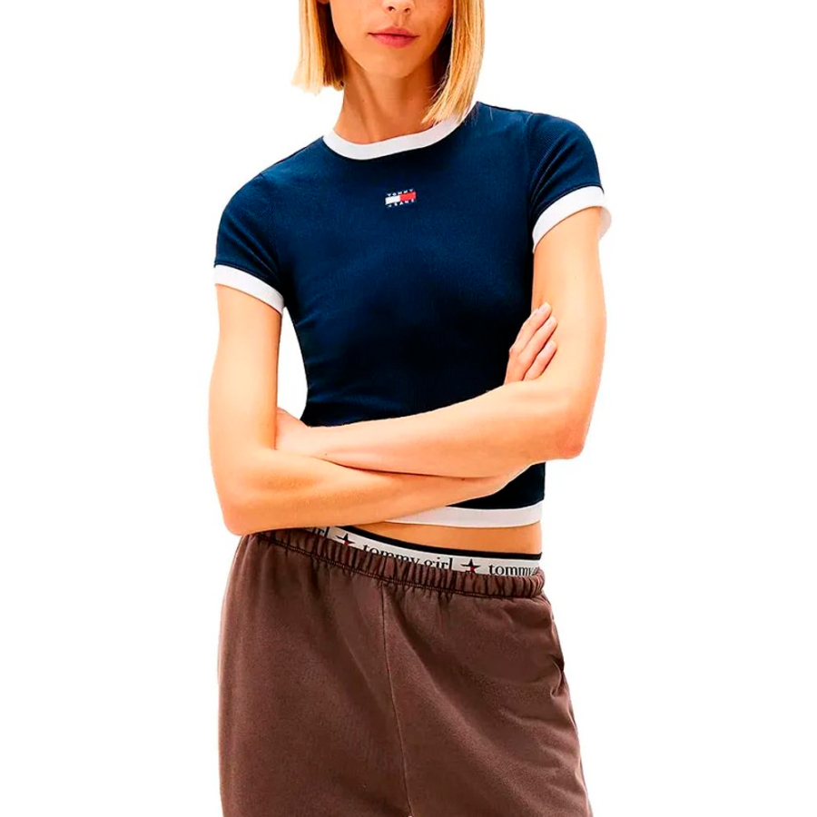 t-shirt-tommy-cotele-coupe-slim-avec-ecusson