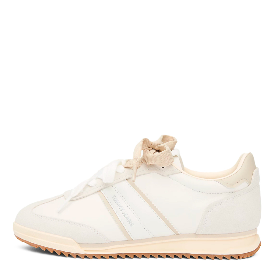 low-cut-leather-sneakers